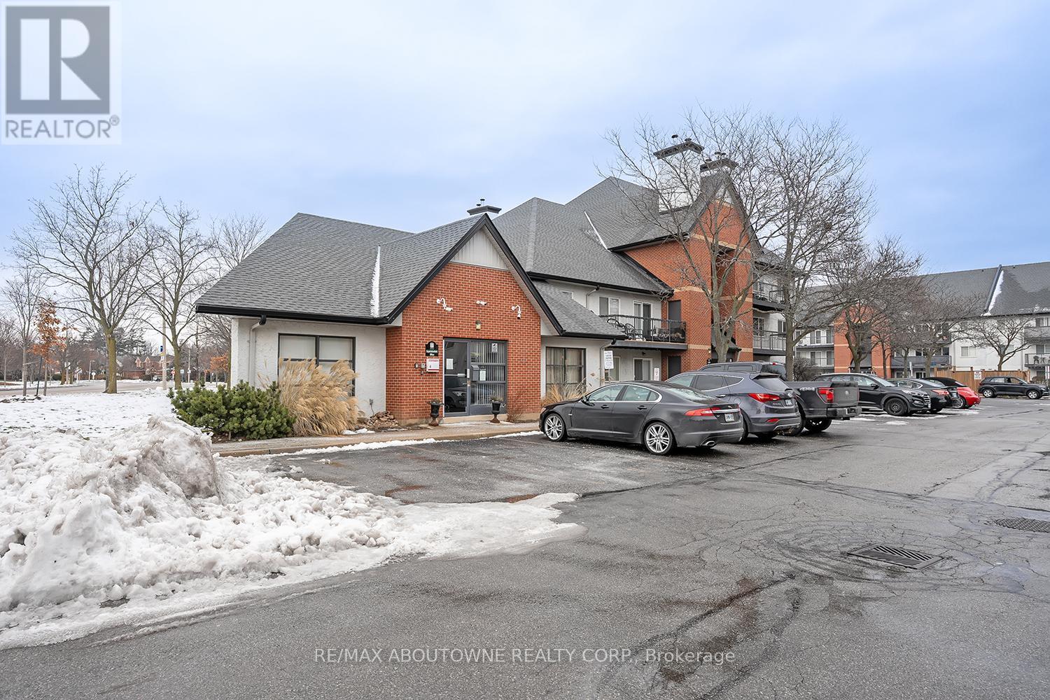 422 - 1450 Glen Abbey Gate, Oakville, Ontario  L6M 2V7 - Photo 3 - W12647544