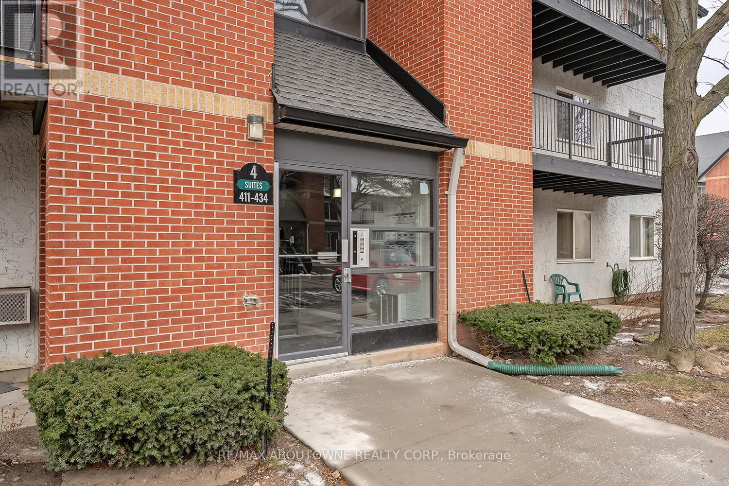 422 - 1450 Glen Abbey Gate, Oakville, Ontario  L6M 2V7 - Photo 5 - W12647544