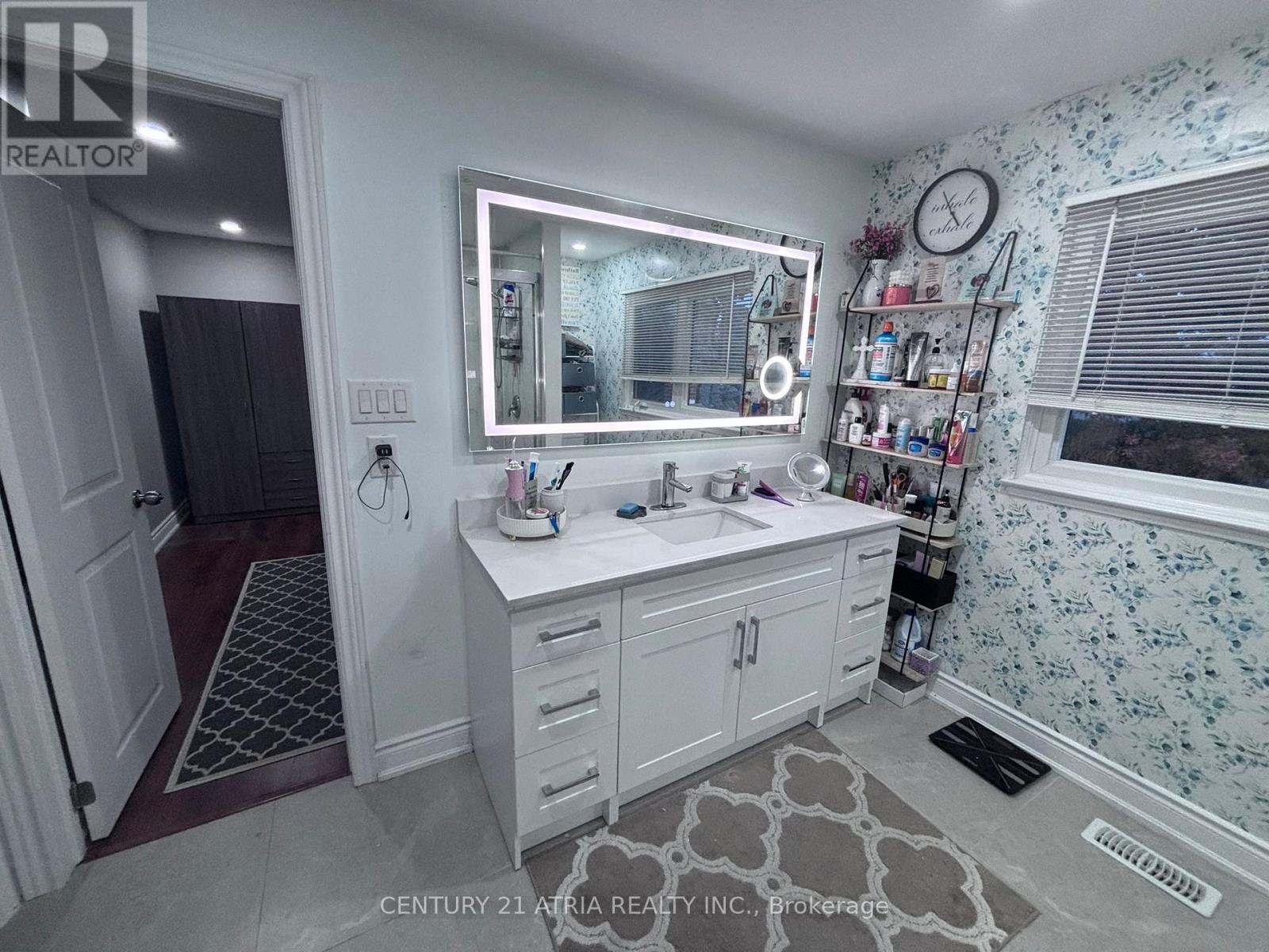 Room 1 - 18 Staveley Crescent, Brampton, Ontario  L6W 2R9 - Photo 4 - W12647550