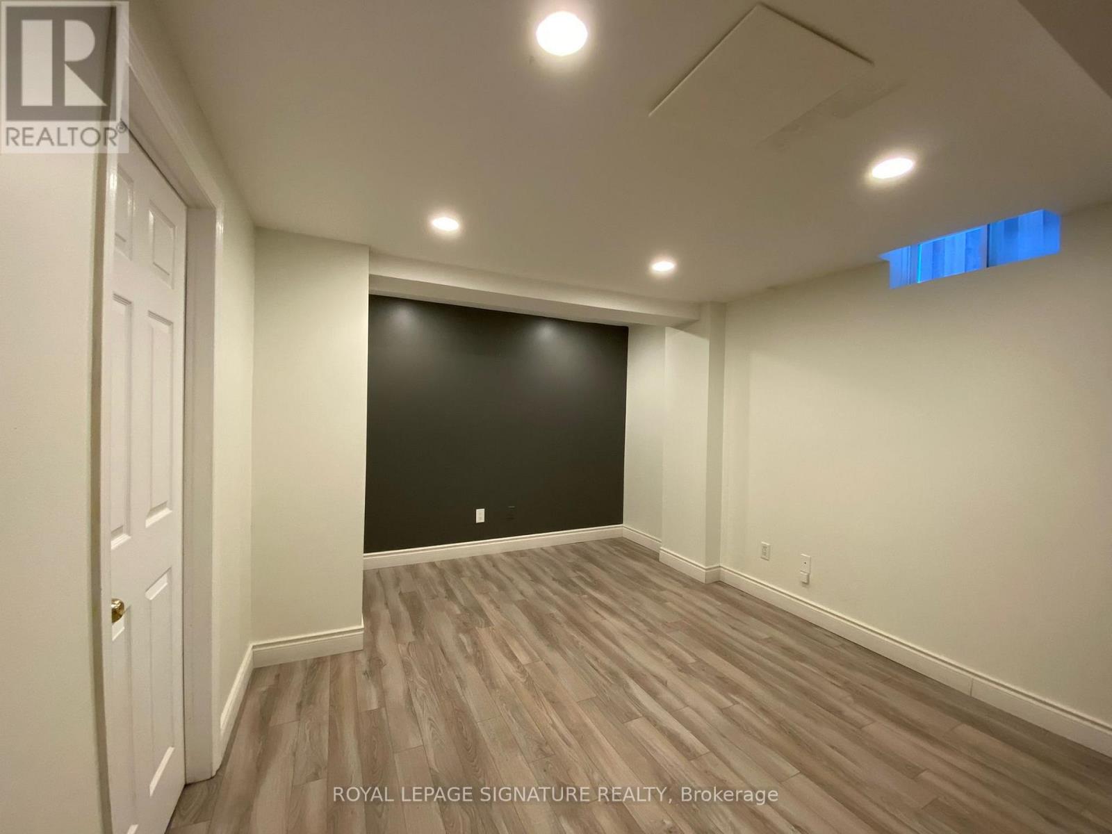 3086 Lavenham Place, Mississauga, Ontario  L5M 6K3 - Photo 4 - W12647558