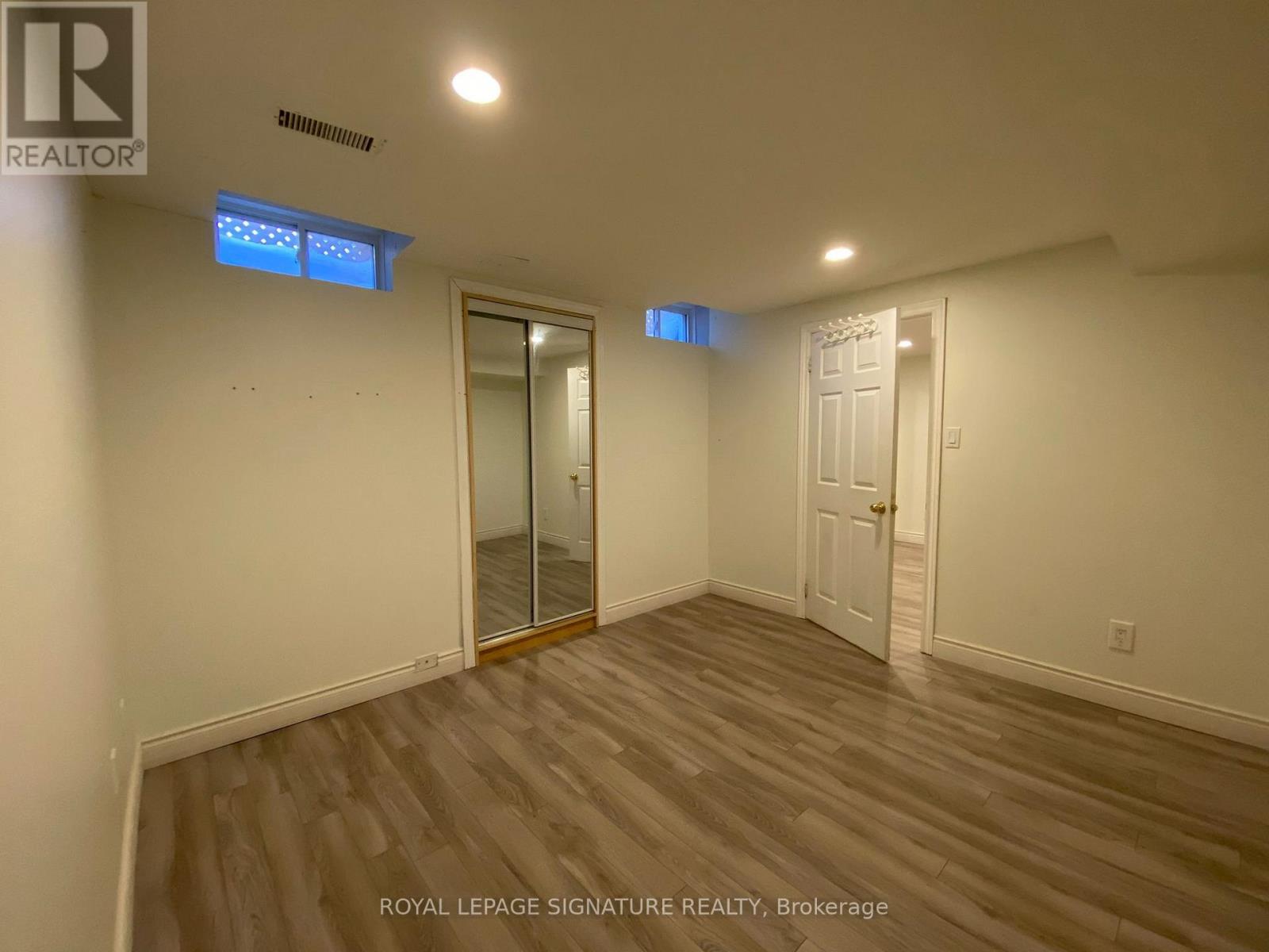 3086 Lavenham Place, Mississauga, Ontario  L5M 6K3 - Photo 5 - W12647558