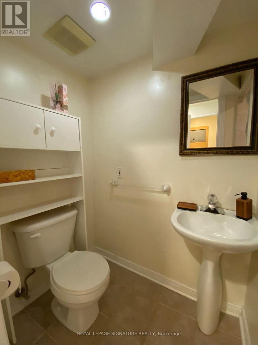 3086 Lavenham Place, Mississauga, Ontario  L5M 6K3 - Photo 7 - W12647558