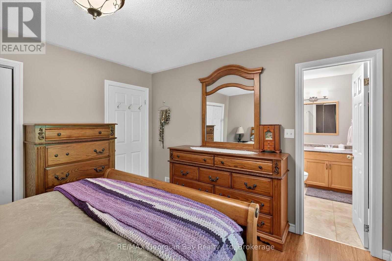 56 Becketts Side Road, Tay, Ontario  L0K 2C0 - Photo 15 - S12452072