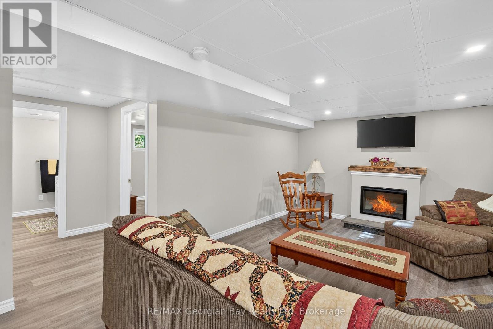 56 Becketts Side Road, Tay, Ontario  L0K 2C0 - Photo 24 - S12452072