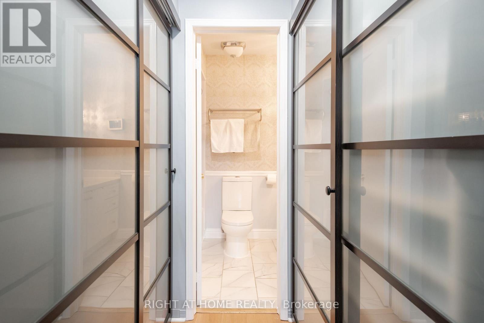 21 - 370 Riddell Court, Newmarket, Ontario  L3Y 8M8 - Photo 17 - N12552802