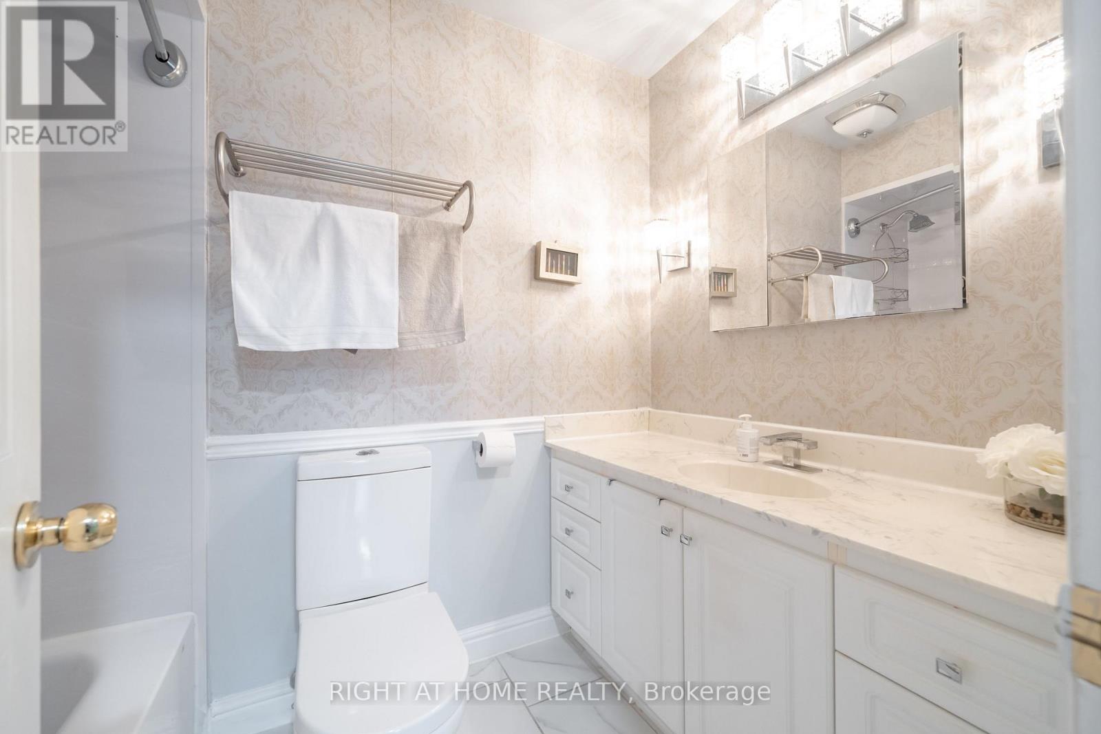 21 - 370 Riddell Court, Newmarket, Ontario  L3Y 8M8 - Photo 18 - N12552802