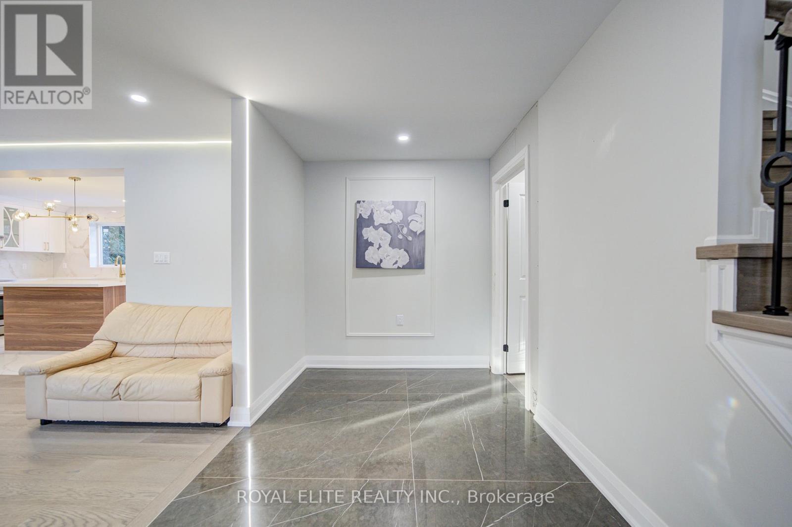 40 Squire Baker's Lane, Markham, Ontario  L3P 3G9 - Photo 4 - N12645256