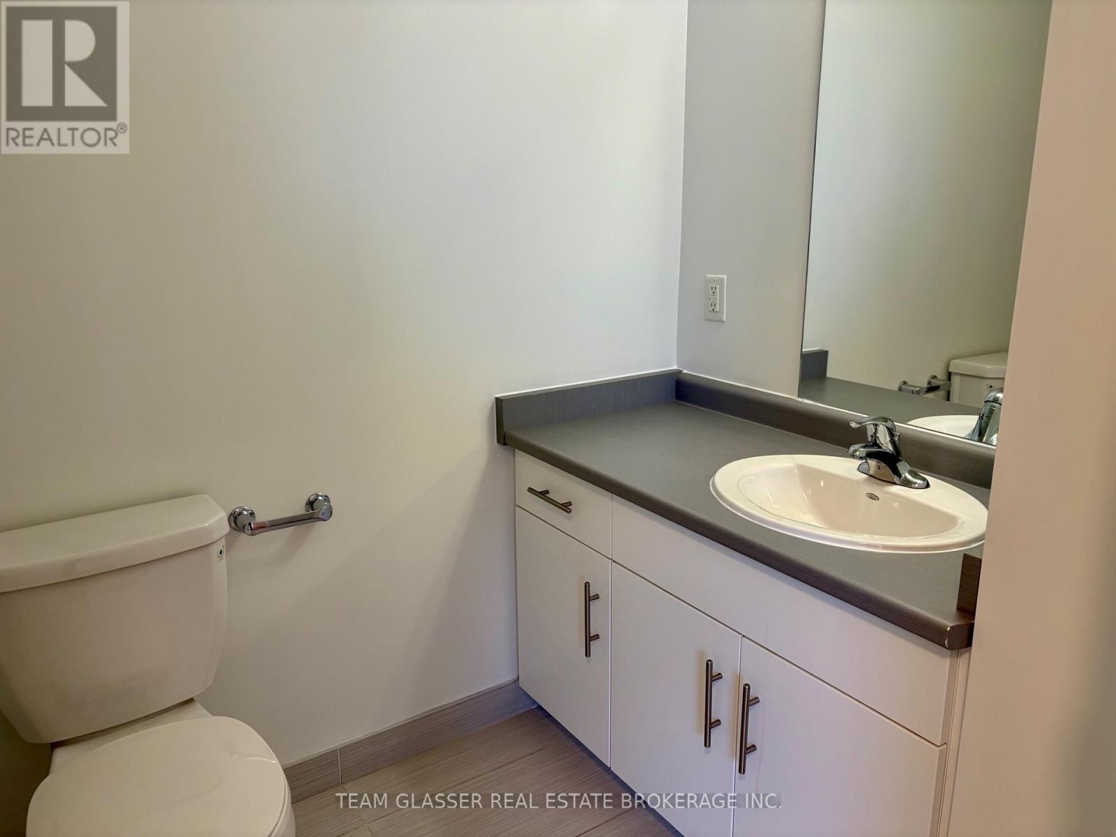 102 - 396 Queens Avenue, London East, Ontario  N6B 1X7 - Photo 10 - X12647608