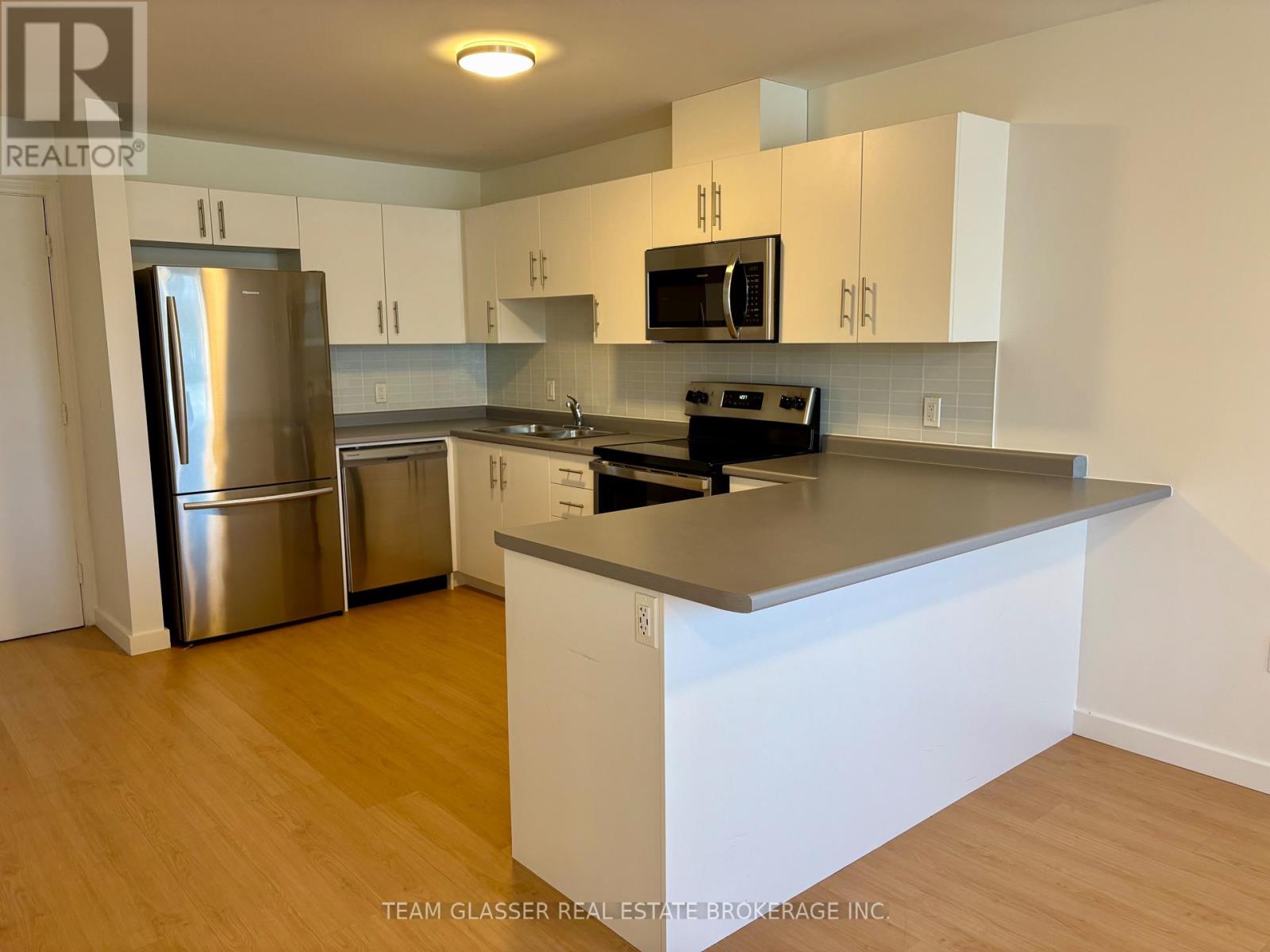 102 - 396 Queens Avenue, London East, Ontario  N6B 1X7 - Photo 4 - X12647608