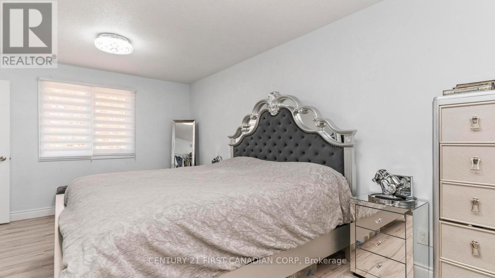 35 Hummingbird Crescent, London South, Ontario  N6J 4M3 - Photo 28 - X12647612