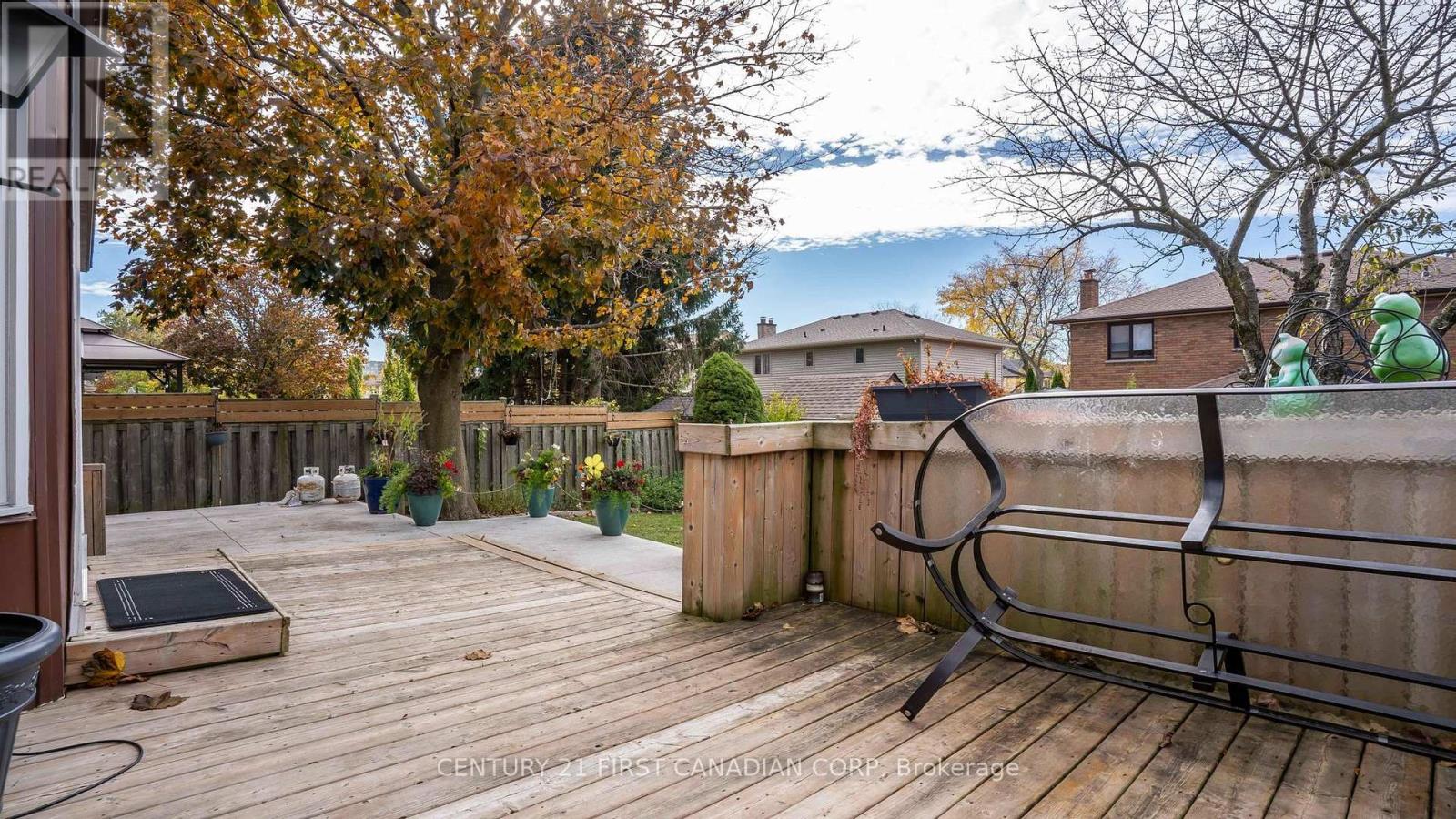 35 Hummingbird Crescent, London South, Ontario  N6J 4M3 - Photo 47 - X12647612