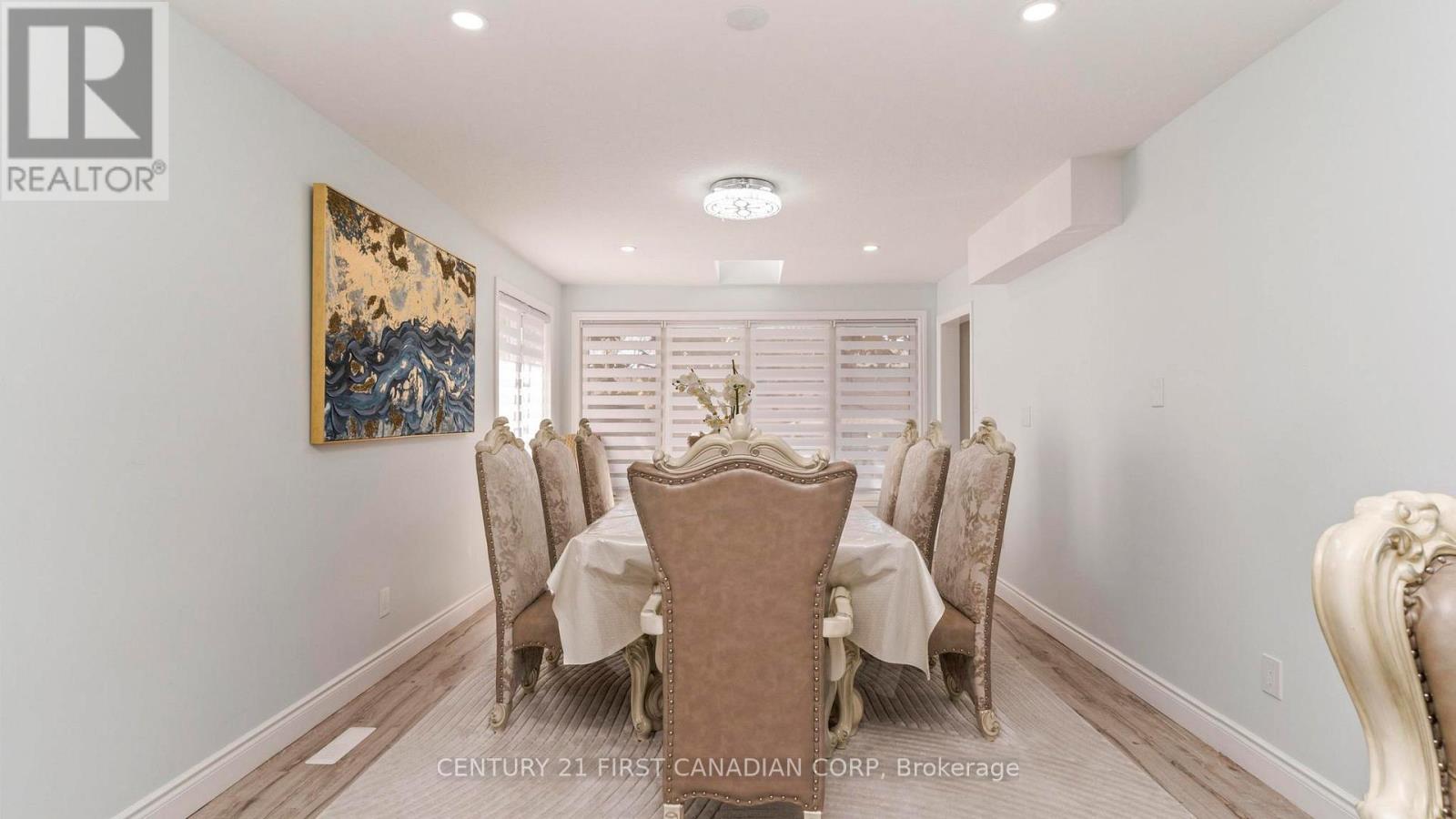 35 Hummingbird Crescent, London South, Ontario  N6J 4M3 - Photo 9 - X12647612