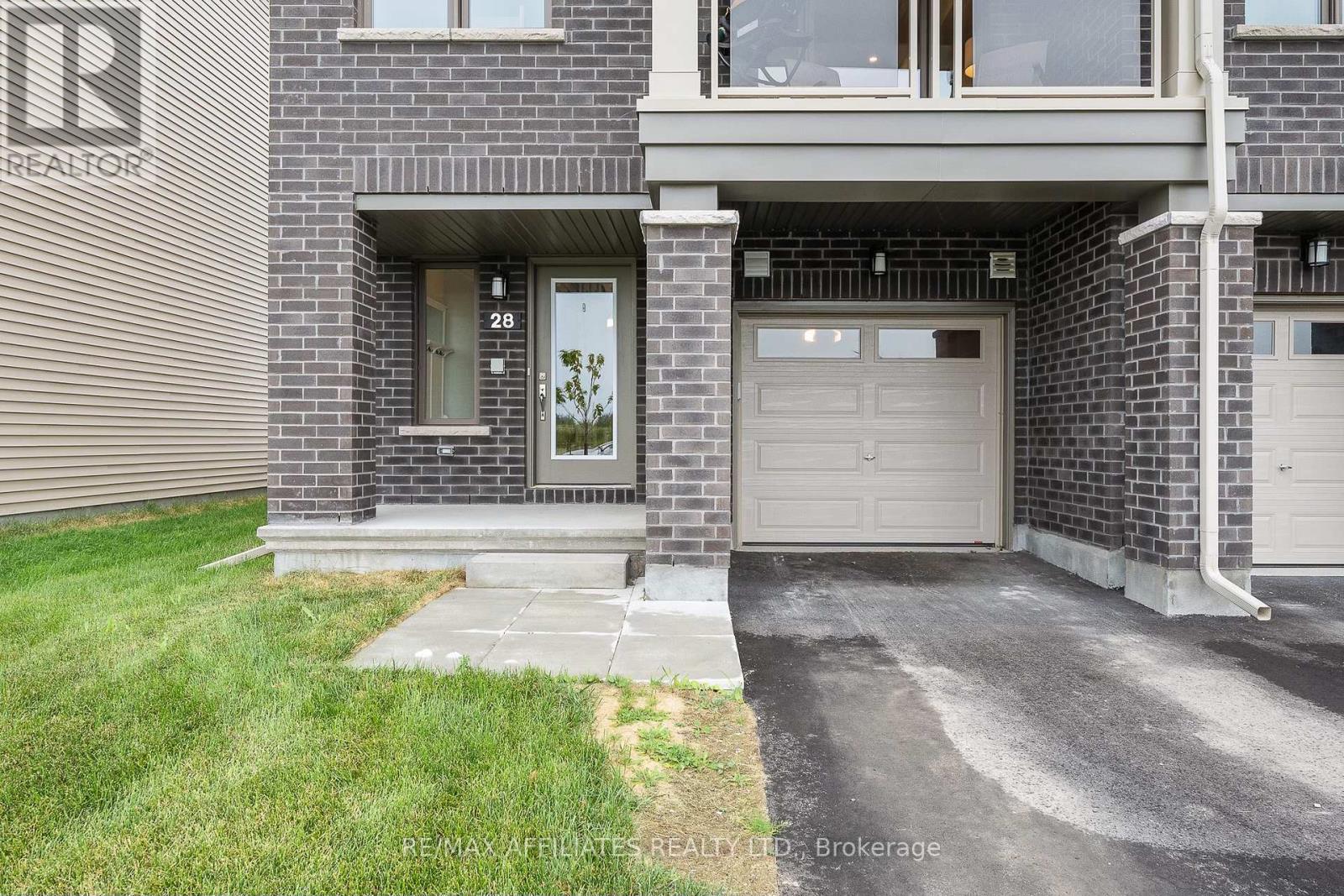 28 Verglas Lane, Ottawa, Ontario  K1W 0P5 - Photo 2 - X12647630