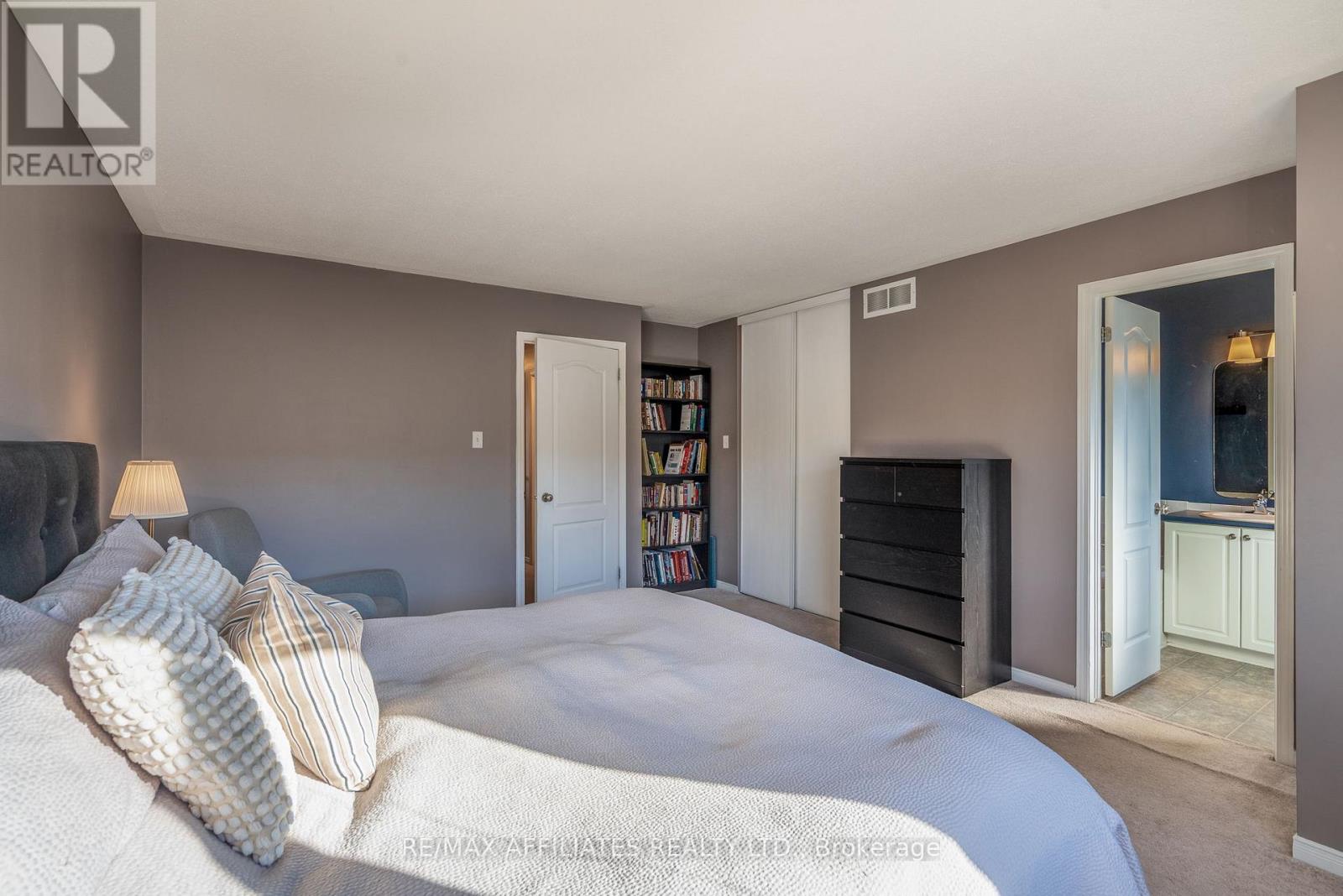 1031 Capreol Street, Ottawa, Ontario  K4A 4Z7 - Photo 19 - X12647658