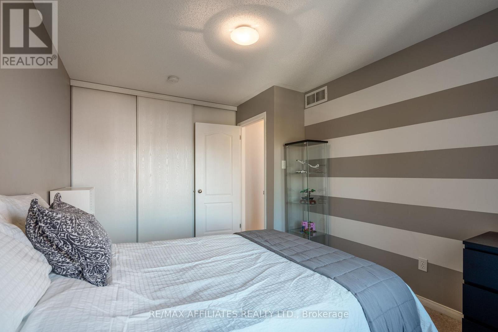 1031 Capreol Street, Ottawa, Ontario  K4A 4Z7 - Photo 25 - X12647658