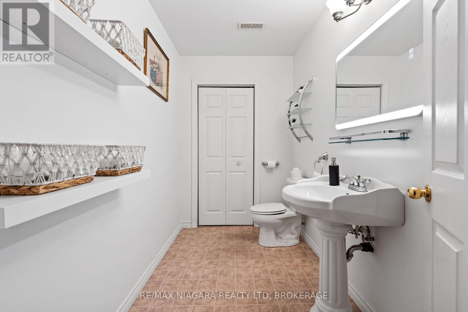 272 Steele Street, Port Colborne, Ontario  L3K 4X8 - Photo 30 - X12647656