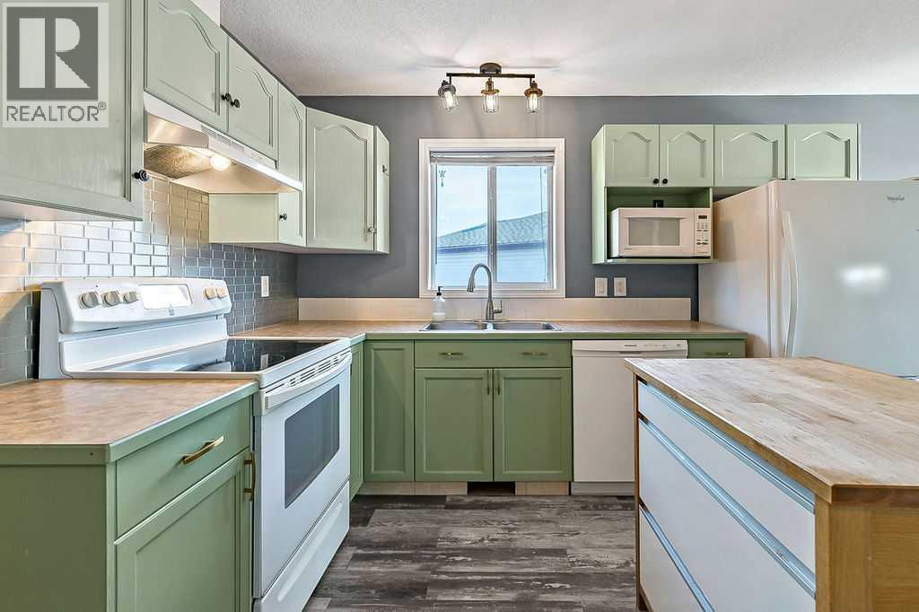 20 High Ridge Close Nw, High River, Alberta  T1V 1X9 - Photo 7 - A2275176