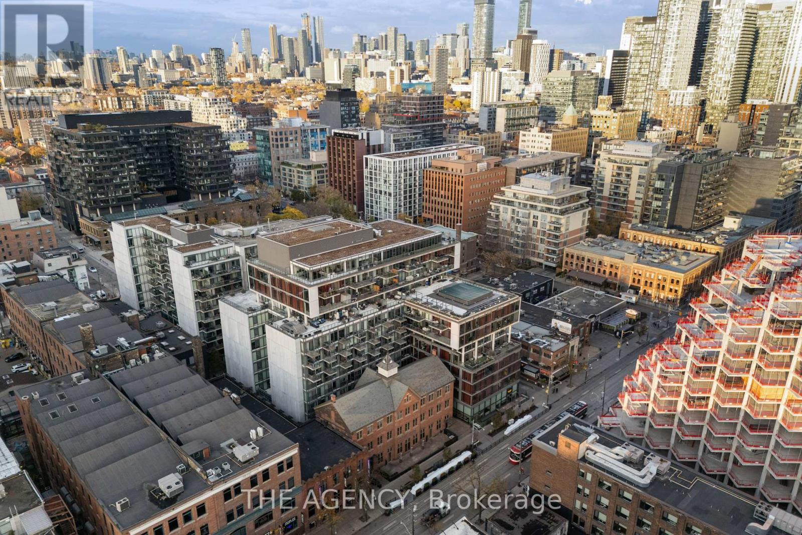 1011 - 560 King Street W, Toronto, Ontario  M5V 0L6 - Photo 32 - C12647666