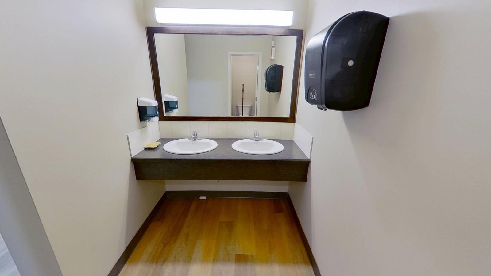 9411  63 Avenue, Edmonton, Alberta  T6E 0G2 - Photo 5 - 43691080