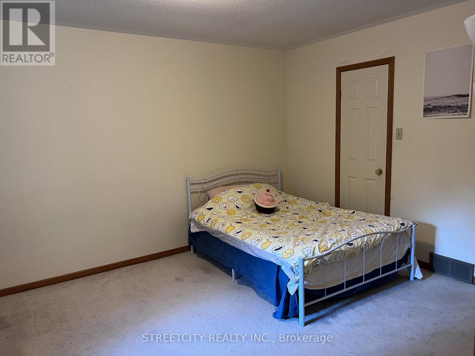 37 Jennifer Road, London North, Ontario  N5X 3L5 - Photo 11 - X12446333