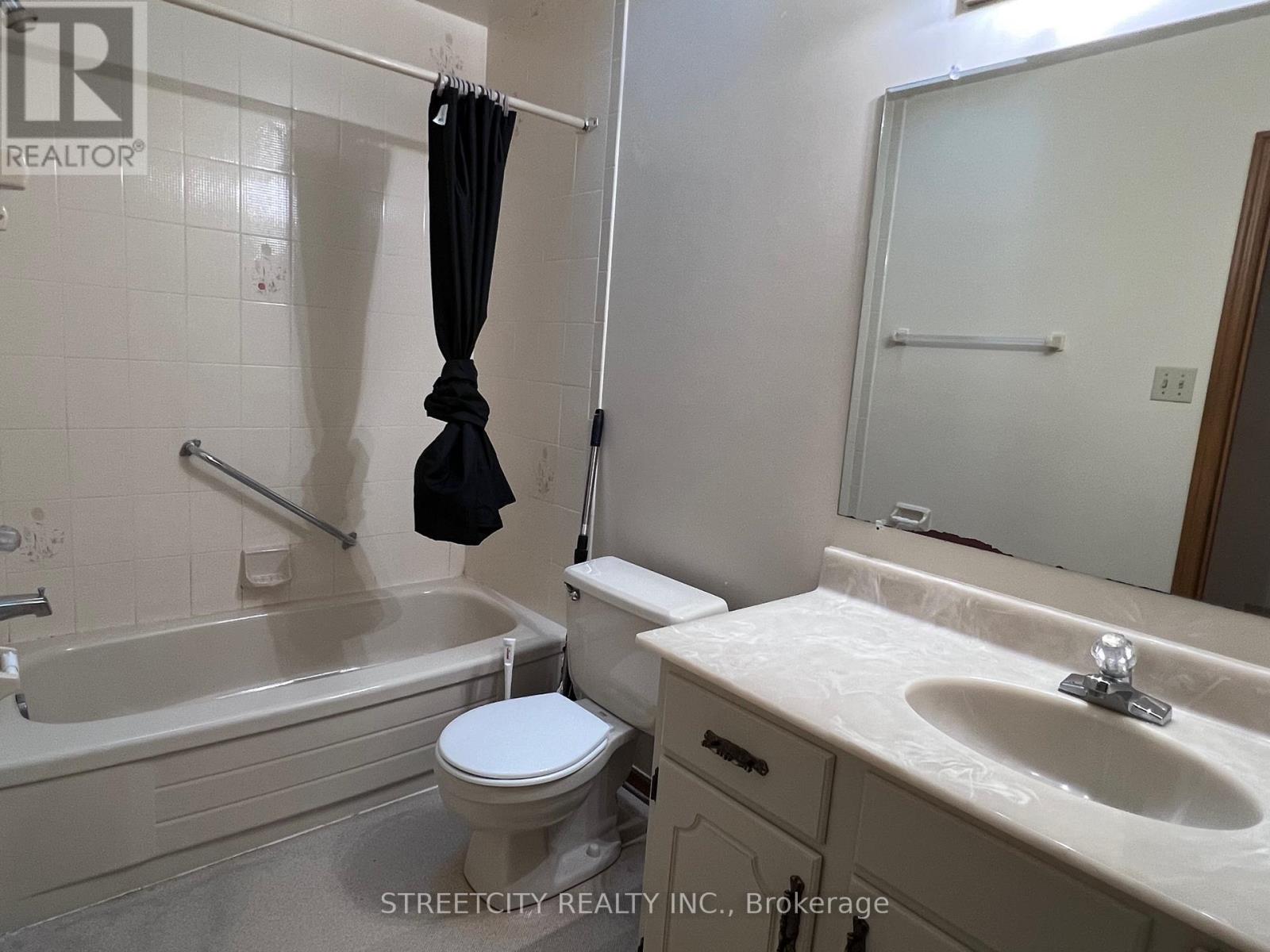 37 Jennifer Road, London North, Ontario  N5X 3L5 - Photo 22 - X12446333