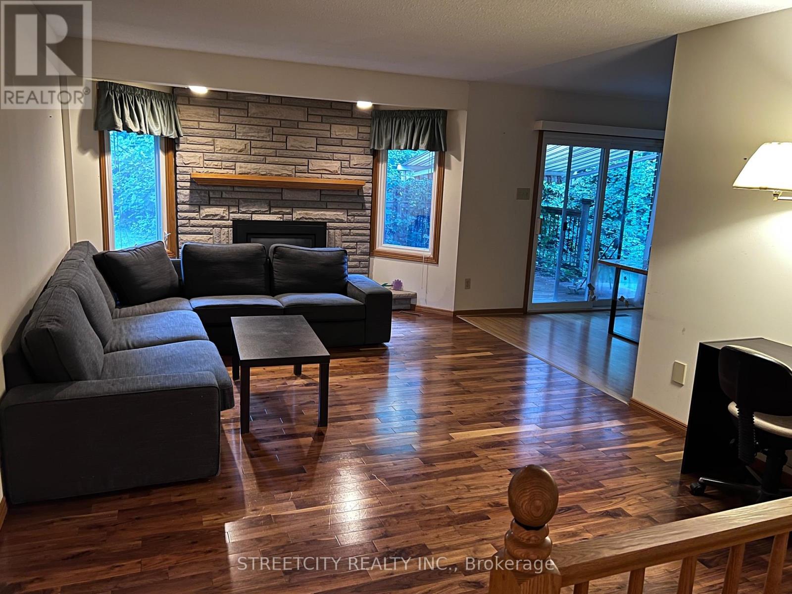 37 Jennifer Road, London North, Ontario  N5X 3L5 - Photo 4 - X12446333