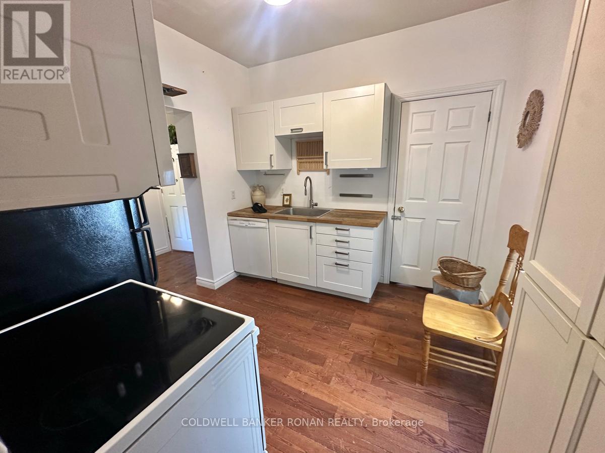 284 Main Street, King (Schomberg), Ontario  L0G 1T0 - Photo 12 - N12647574