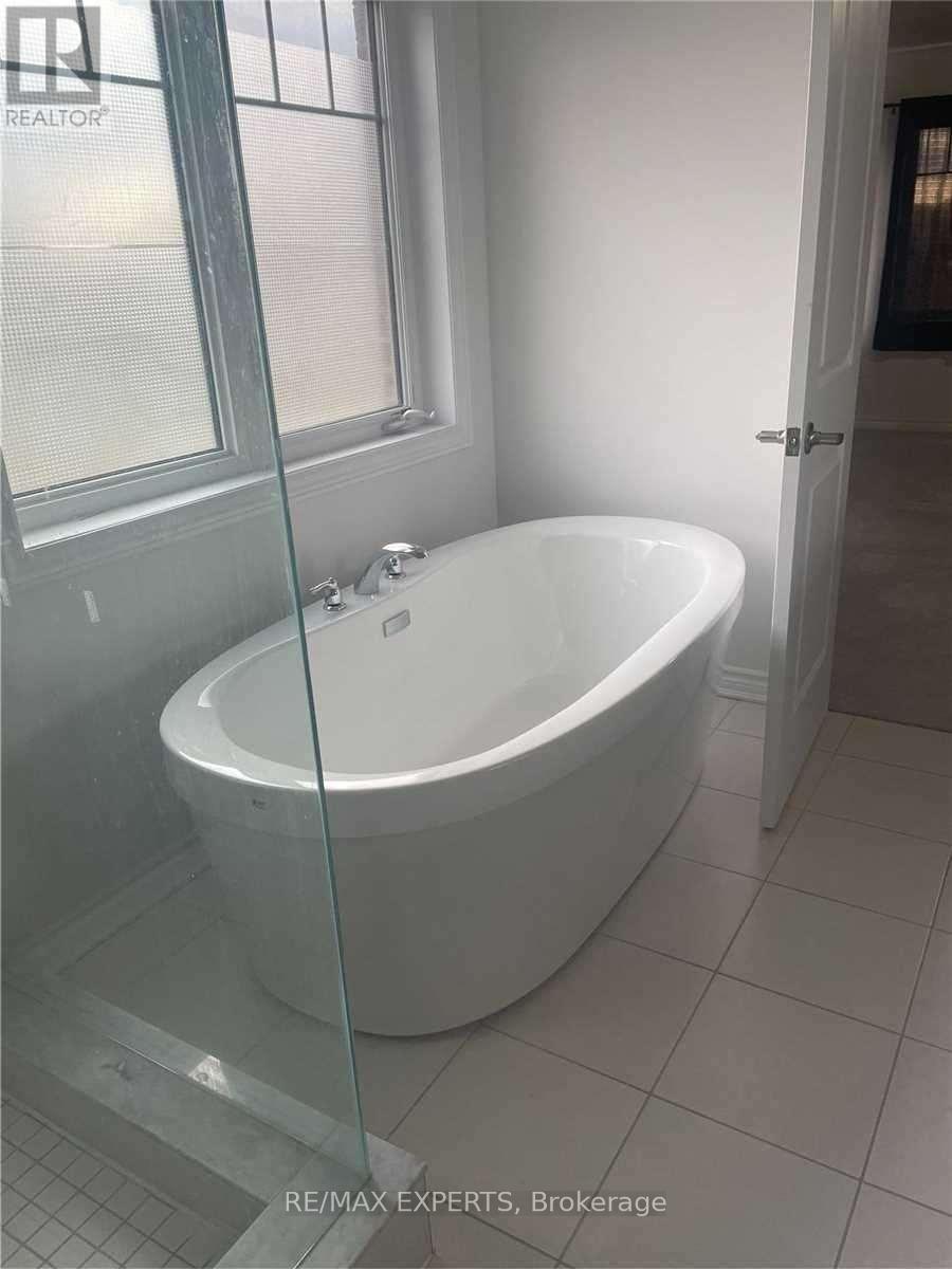 983 Barton Way, Innisfil, Ontario  L9S 0N5 - Photo 10 - N12647622