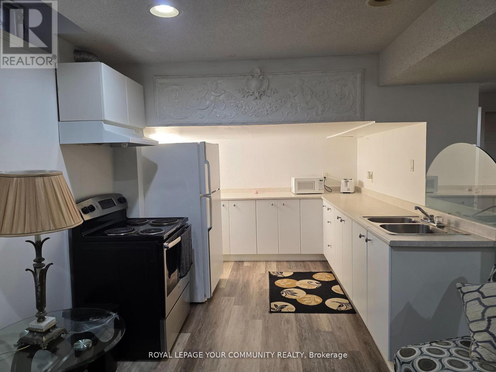 167 Berwick Crescent W, Richmond Hill, Ontario  L4C 0B4 - Photo 10 - N12647652