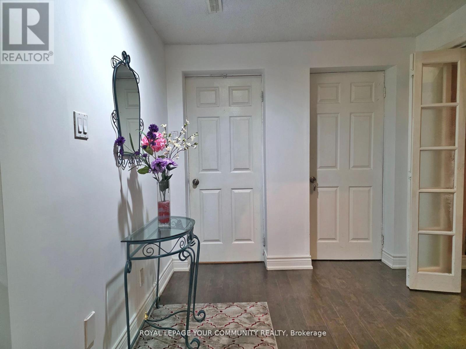 167 Berwick Crescent W, Richmond Hill, Ontario  L4C 0B4 - Photo 3 - N12647652