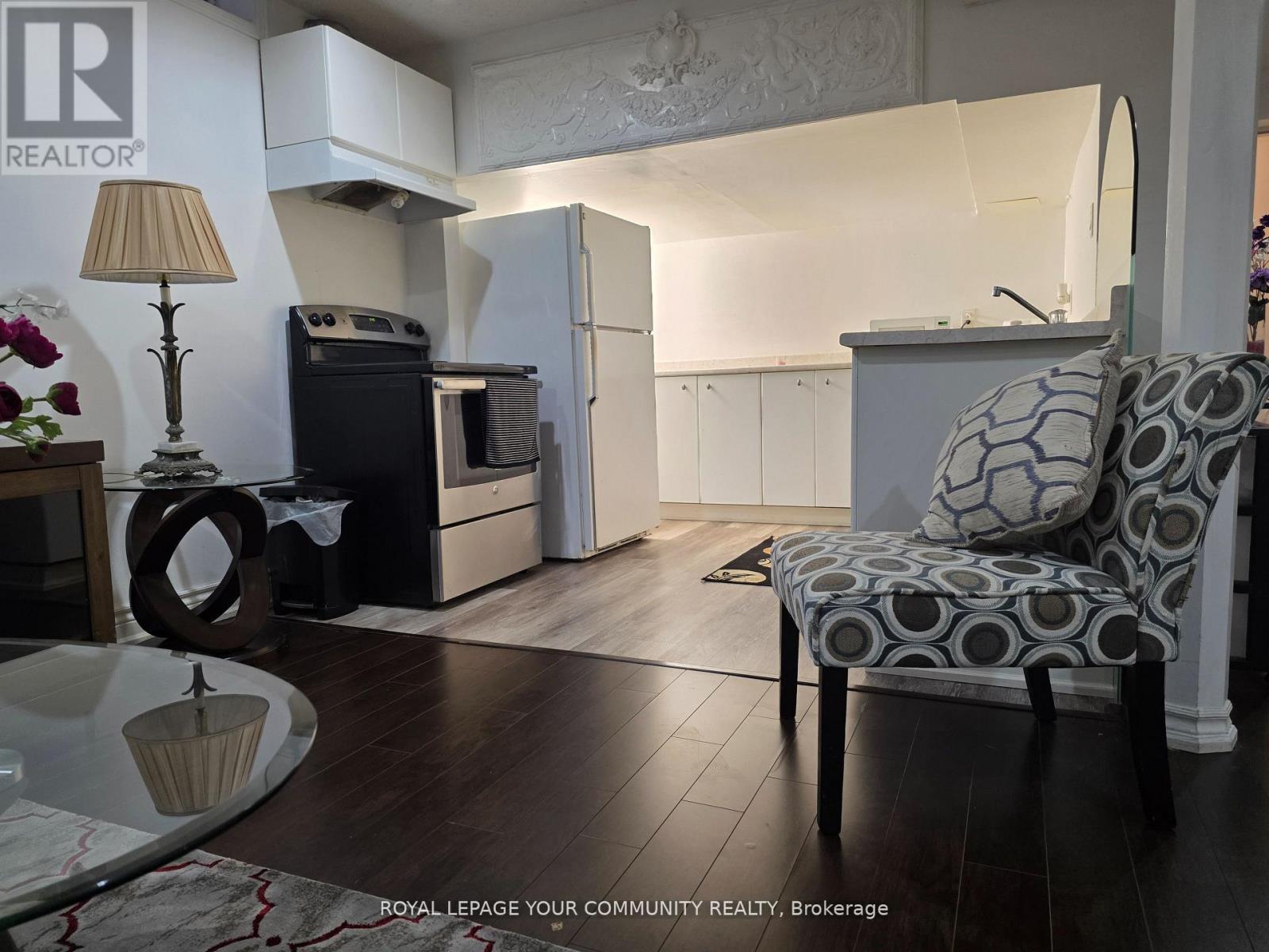 167 Berwick Crescent W, Richmond Hill, Ontario  L4C 0B4 - Photo 5 - N12647652