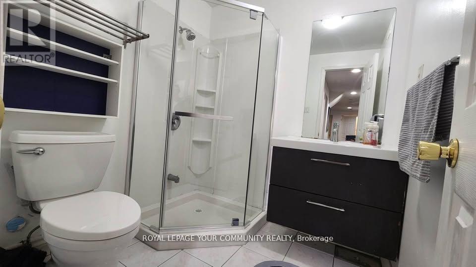 167 Berwick Crescent W, Richmond Hill, Ontario  L4C 0B4 - Photo 8 - N12647652