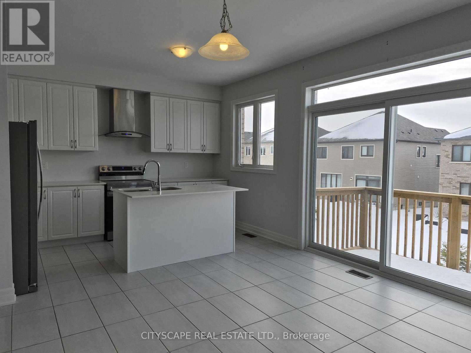 19 Rosanne Circle, Wasaga Beach, Ontario  L9Z 0N4 - Photo 10 - S12647568