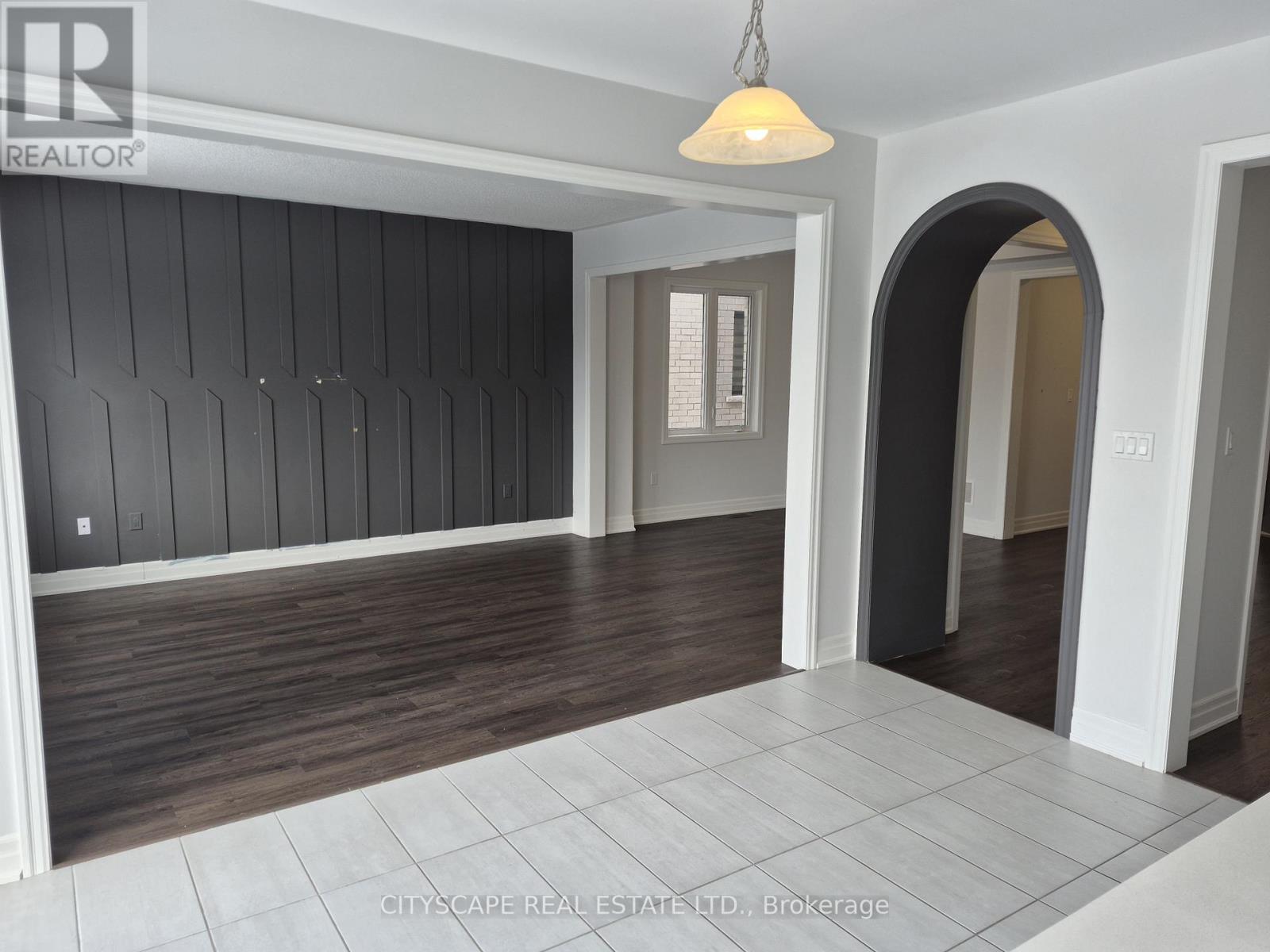 19 Rosanne Circle, Wasaga Beach, Ontario  L9Z 0N4 - Photo 12 - S12647568