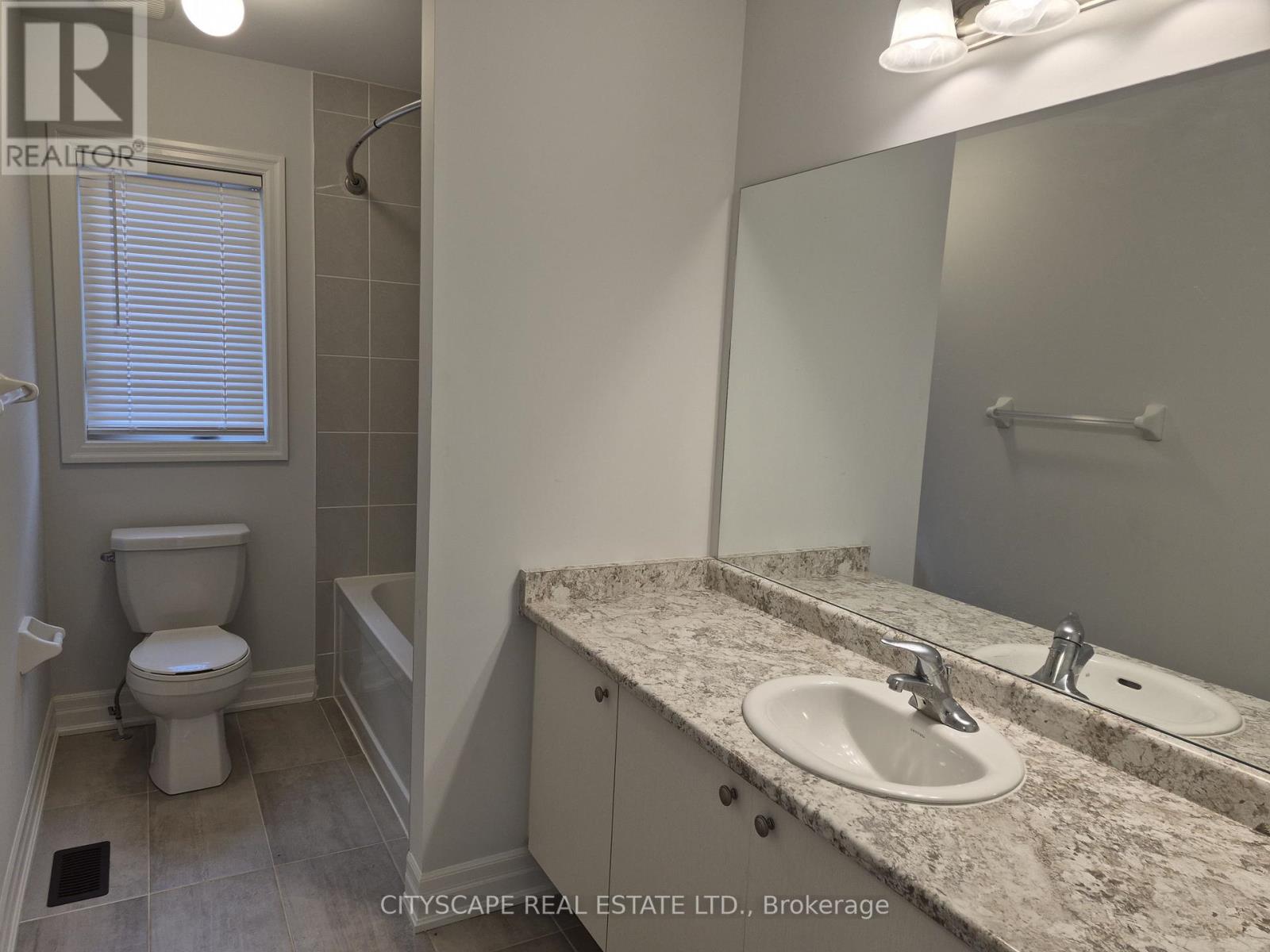19 Rosanne Circle, Wasaga Beach, Ontario  L9Z 0N4 - Photo 35 - S12647568