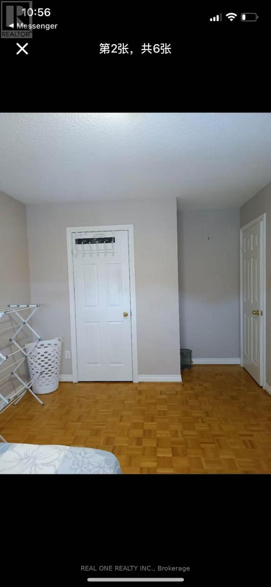 5672 Shillington Drive, Mississauga, Ontario  L5R 3N5 - Photo 2 - W12647576