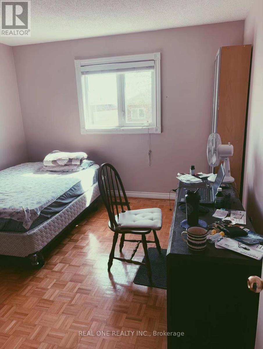 5672 Shillington Drive, Mississauga, Ontario  L5R 3N5 - Photo 6 - W12647576