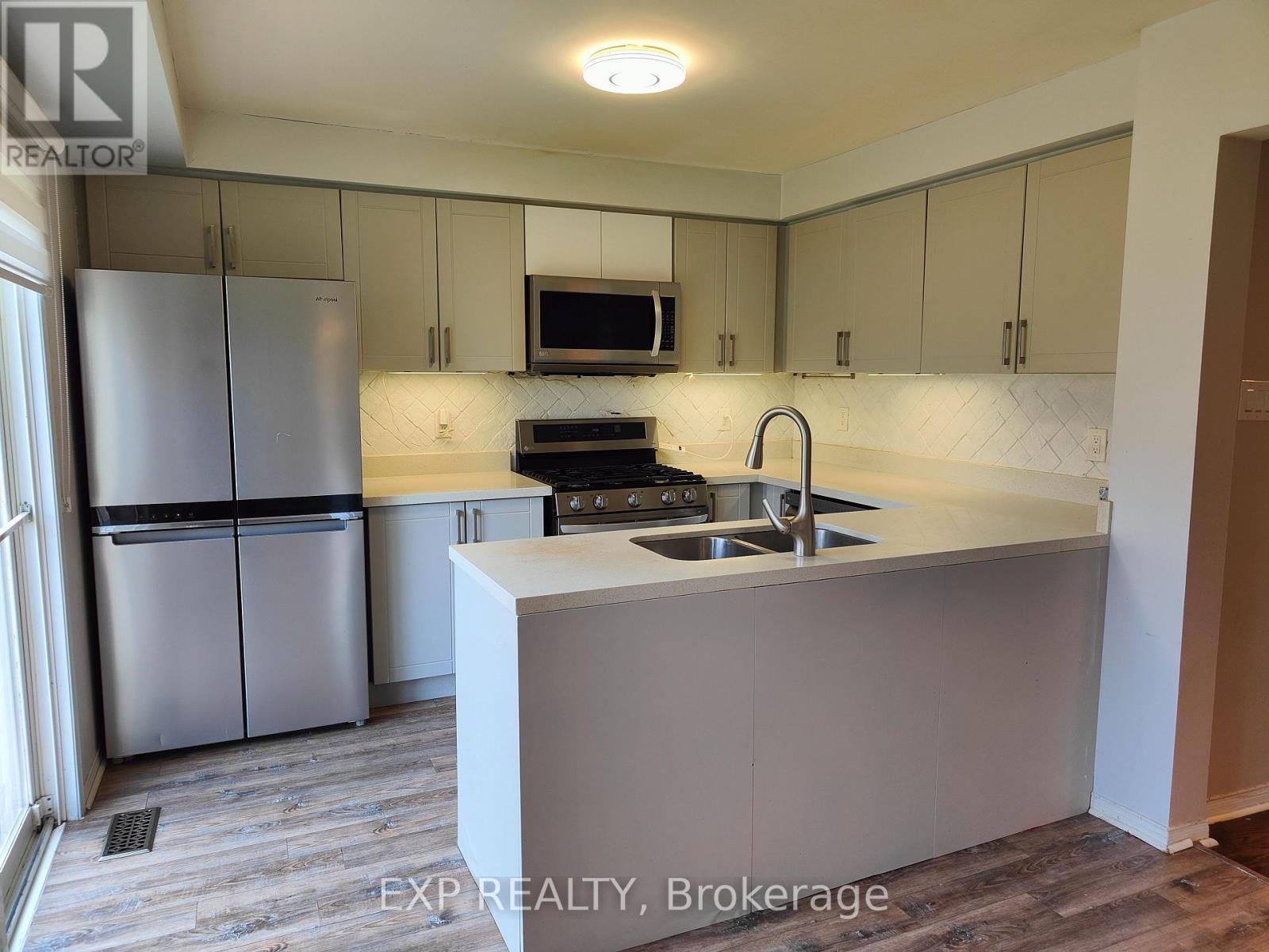 5919 Tampico Way, Mississauga, Ontario  L5M 6Z3 - Photo 6 - W12647648