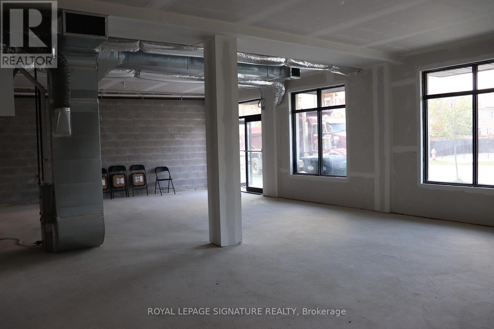 431 Dougall Avenue, Caledon, Ontario  L7C 4L5 - Photo 10 - W12647650