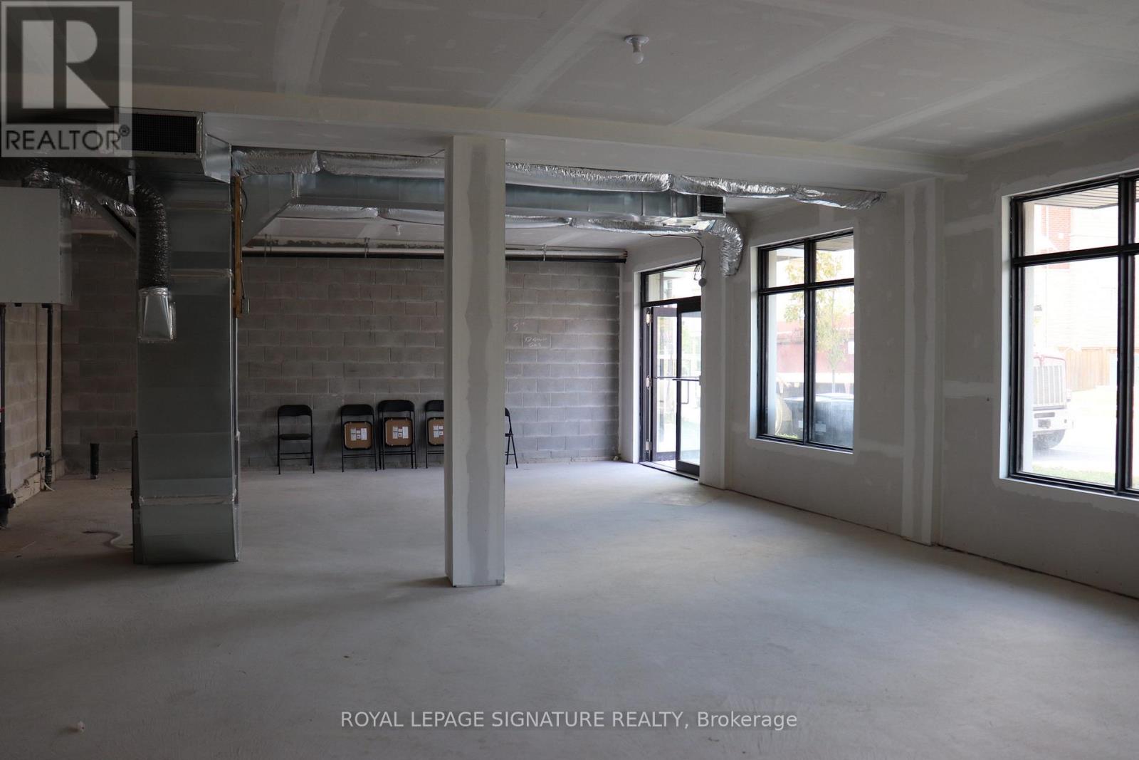 431 Dougall Avenue, Caledon, Ontario  L7C 4L5 - Photo 8 - W12647650