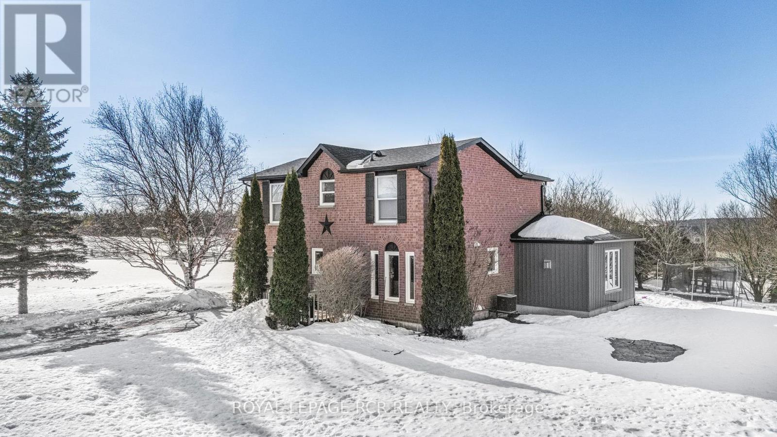 18 Peter Street, Amaranth, Ontario  L9W 5Z8 - Photo 2 - X12482104