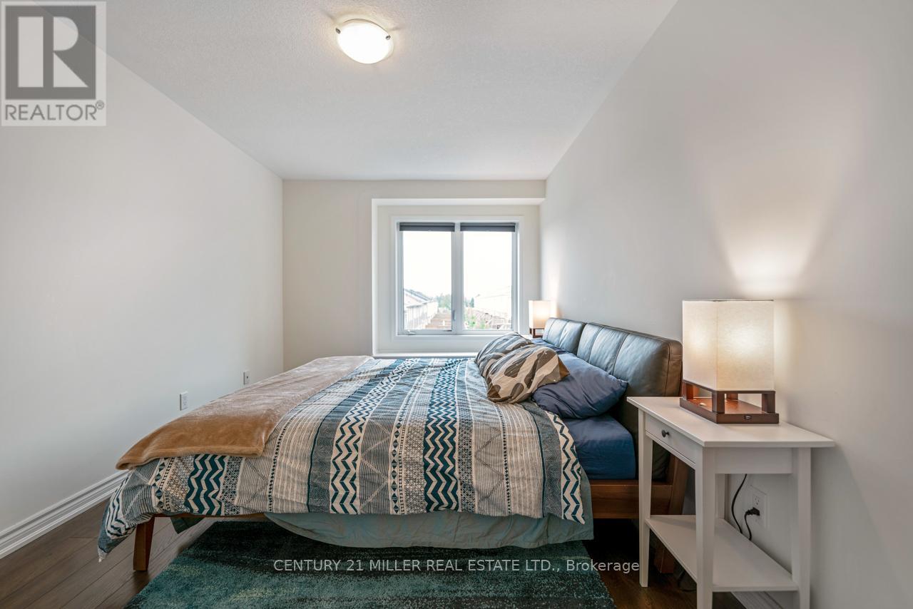 933 Apple Hill Lane, Kitchener, Ontario  N2R 0L7 - Photo 10 - X12647626