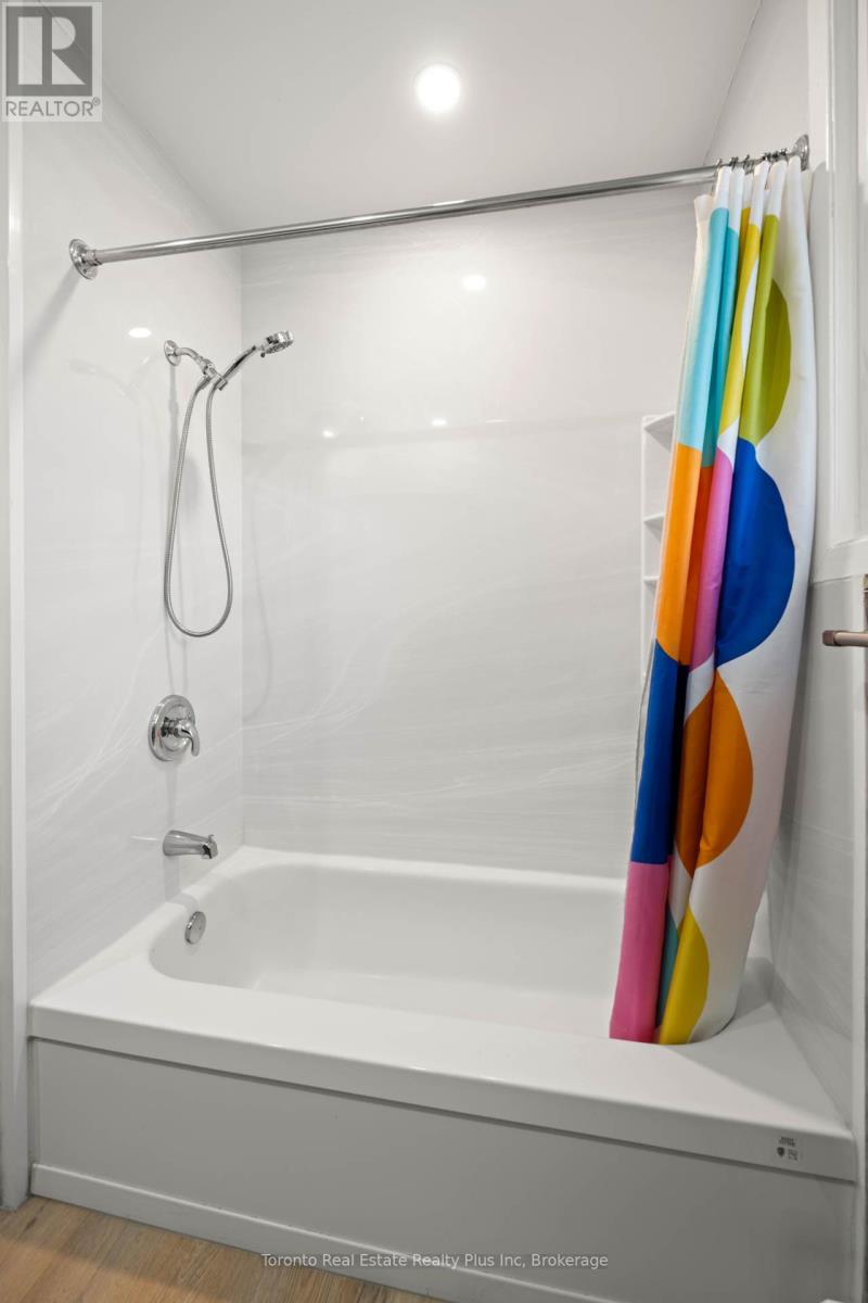 77 Second Avenue, Kitchener, Ontario  N2C 1N4 - Photo 20 - X12647678