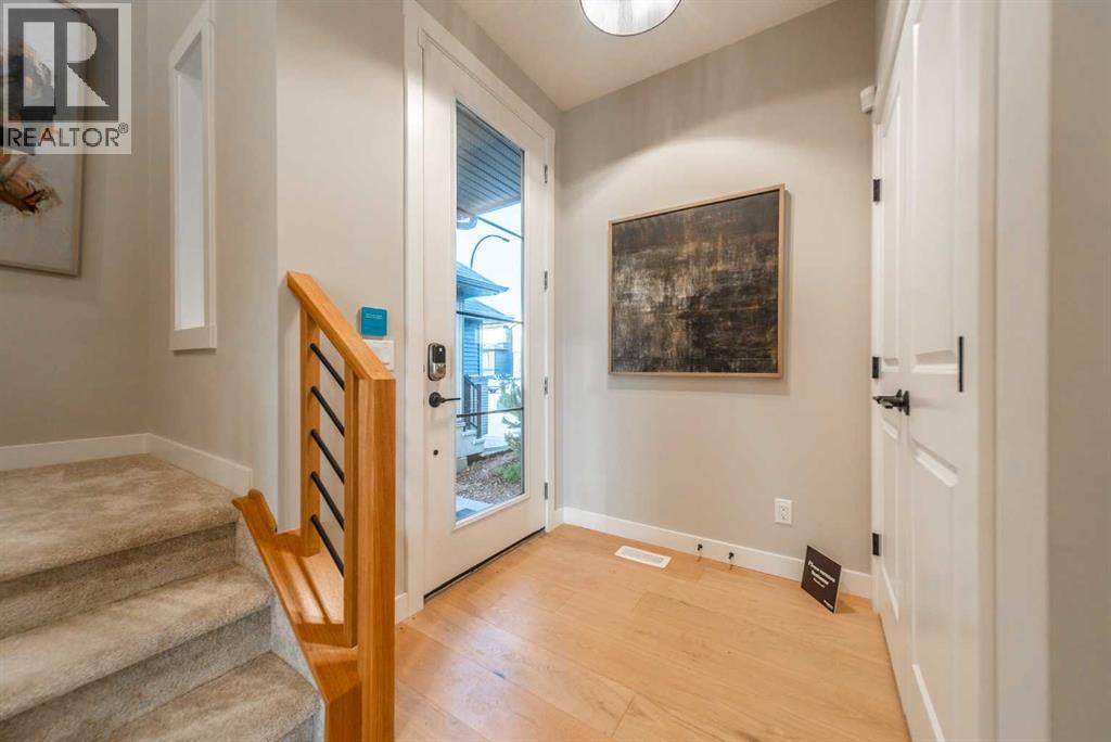 207 Lucas Common Nw, Calgary, Alberta  T3P 2B3 - Photo 2 - A2254552