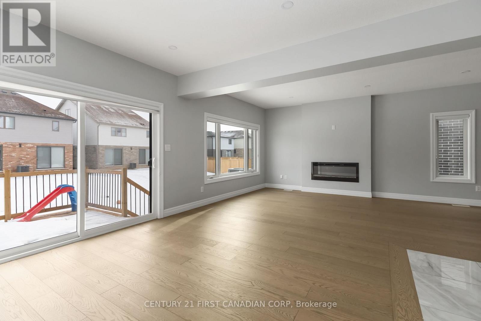 #upper - 2265 Southport Crescent, London South (South U), Ontario  N6M 0J6 - Photo 13 - X12647688