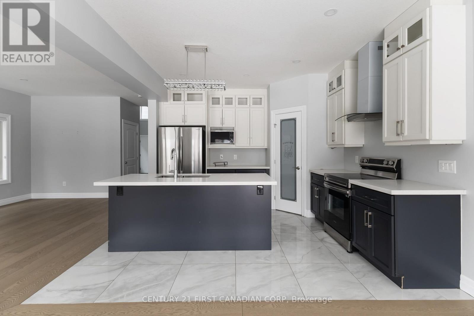 #upper - 2265 Southport Crescent, London South (South U), Ontario  N6M 0J6 - Photo 14 - X12647688