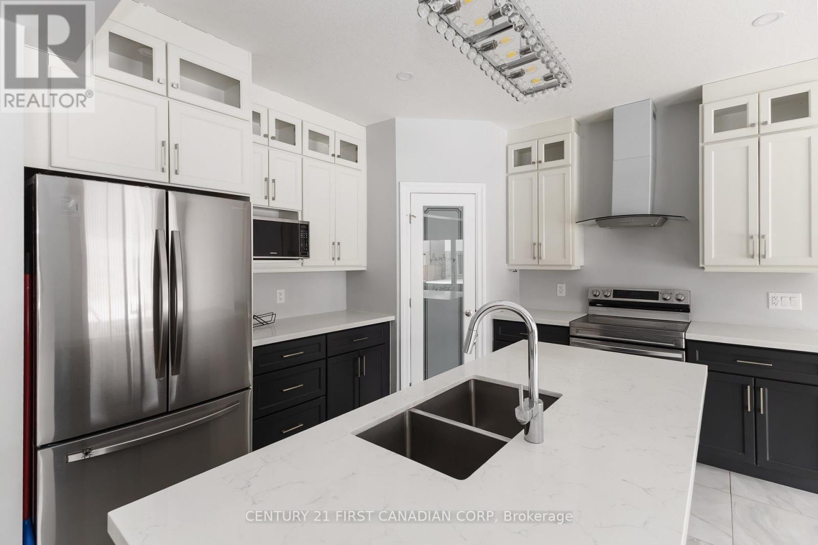 #upper - 2265 Southport Crescent, London South (South U), Ontario  N6M 0J6 - Photo 15 - X12647688