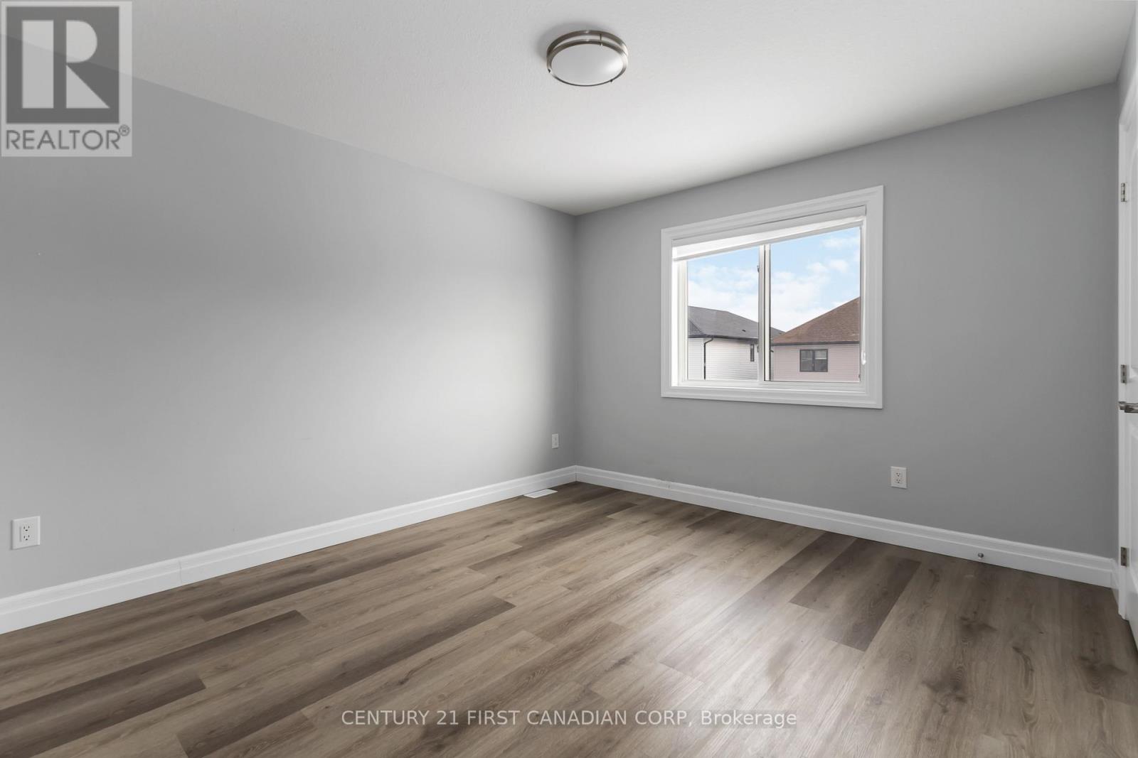 #upper - 2265 Southport Crescent, London South (South U), Ontario  N6M 0J6 - Photo 25 - X12647688