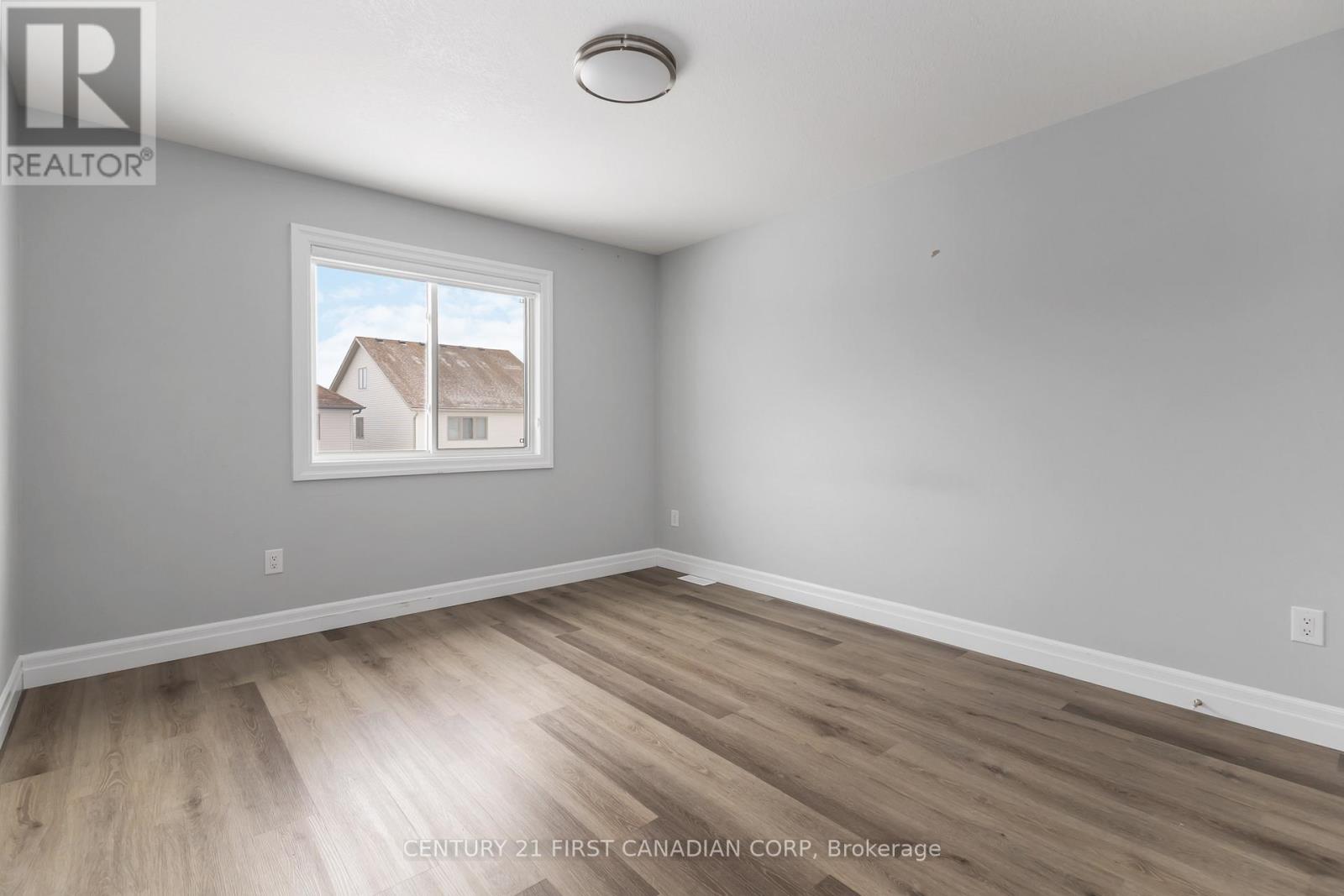 #upper - 2265 Southport Crescent, London South (South U), Ontario  N6M 0J6 - Photo 26 - X12647688