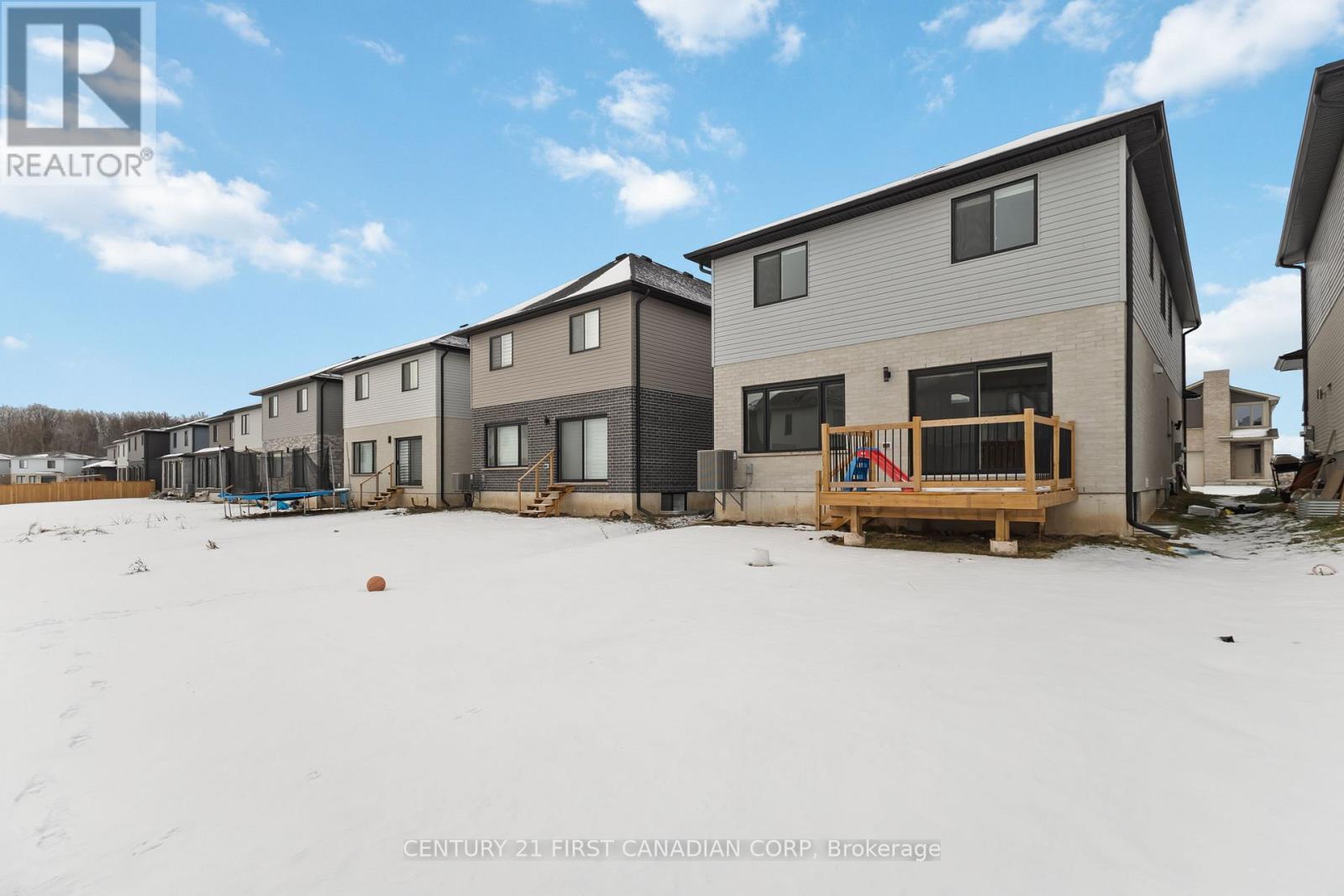 #upper - 2265 Southport Crescent, London South (South U), Ontario  N6M 0J6 - Photo 30 - X12647688